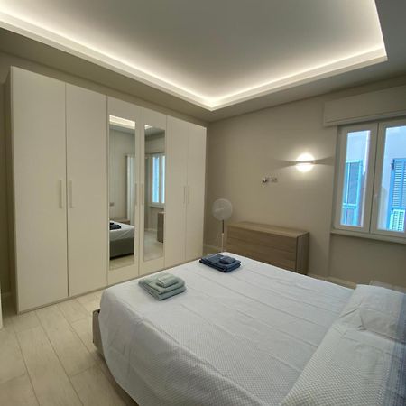 Casa Dante: Oneglia Centro-Marina-Spiagge Διαμέρισμα Imperia Εξωτερικό φωτογραφία