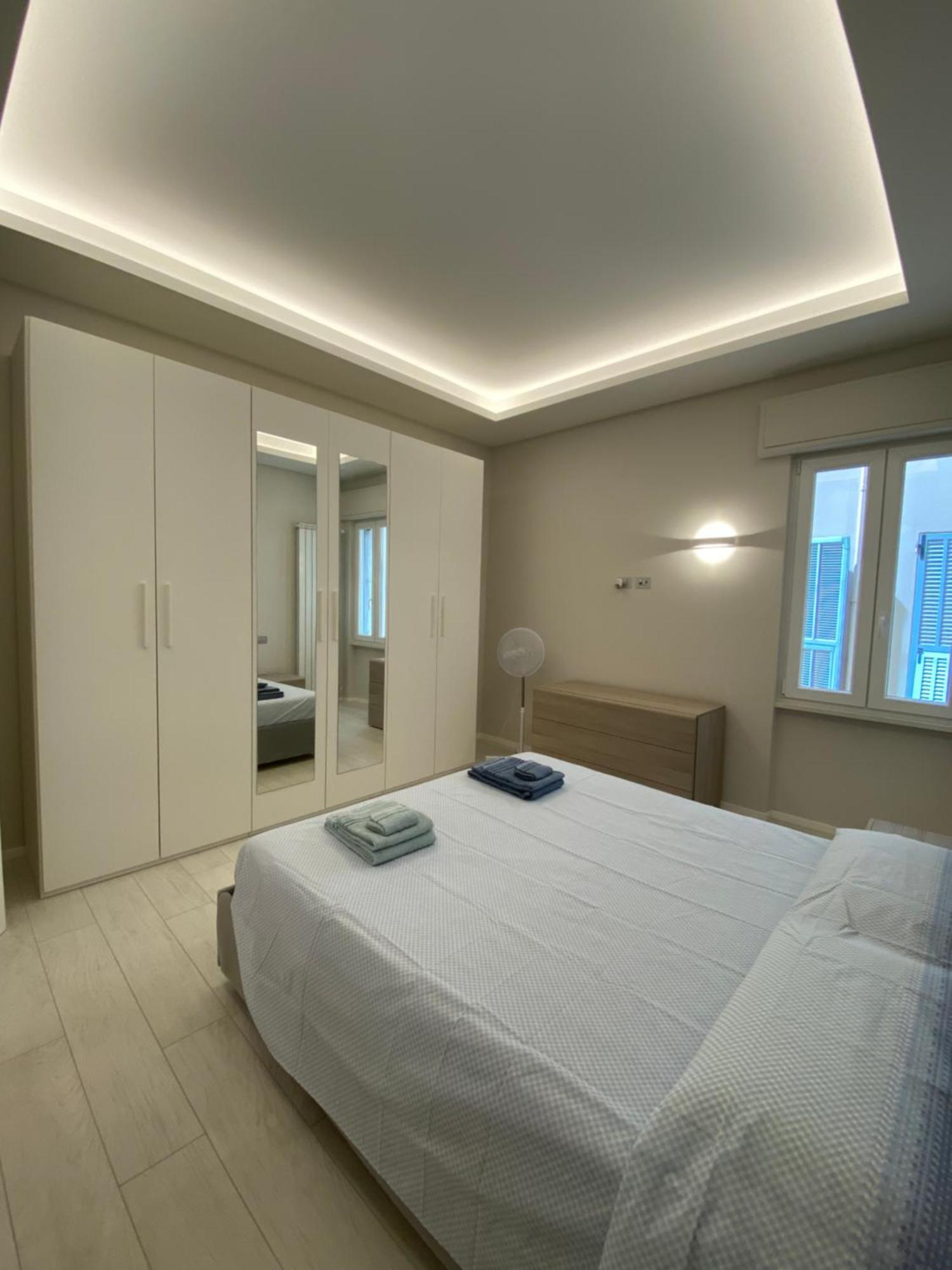 Casa Dante: Oneglia Centro-Marina-Spiagge Διαμέρισμα Imperia Εξωτερικό φωτογραφία