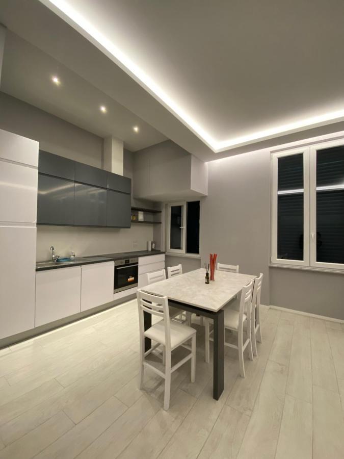 Casa Dante: Oneglia Centro-Marina-Spiagge Διαμέρισμα Imperia Εξωτερικό φωτογραφία