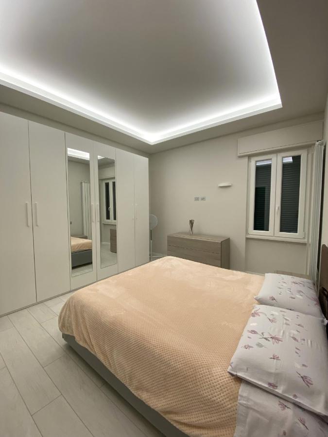 Casa Dante: Oneglia Centro-Marina-Spiagge Διαμέρισμα Imperia Εξωτερικό φωτογραφία