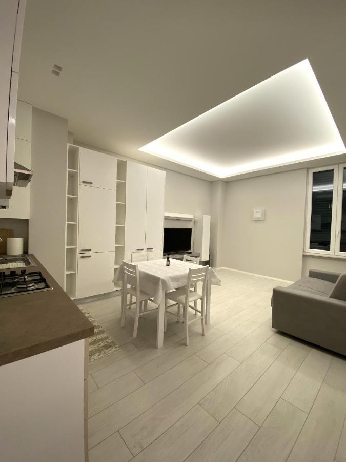 Casa Dante: Oneglia Centro-Marina-Spiagge Διαμέρισμα Imperia Εξωτερικό φωτογραφία