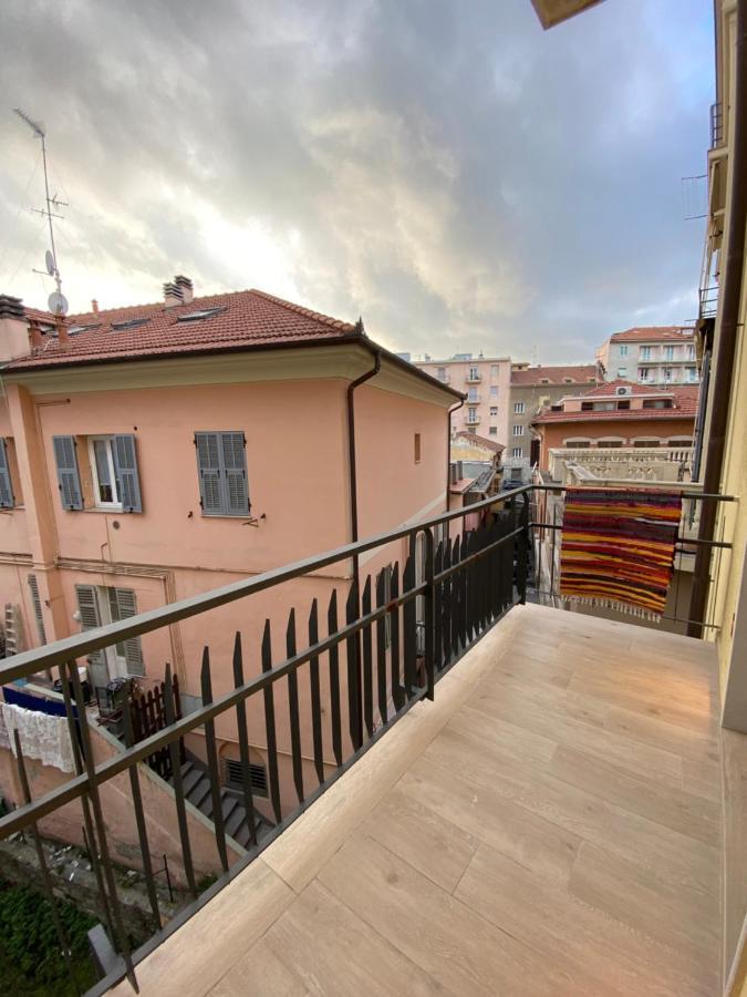 Casa Dante: Oneglia Centro-Marina-Spiagge Διαμέρισμα Imperia Εξωτερικό φωτογραφία